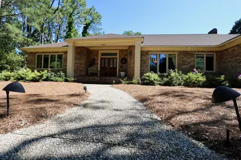 645 Donald Ross Dr, Pinehurst, NC 28374 photo 2