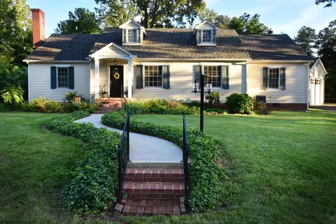 610 E Main St, Troy, NC 27371 photo 1