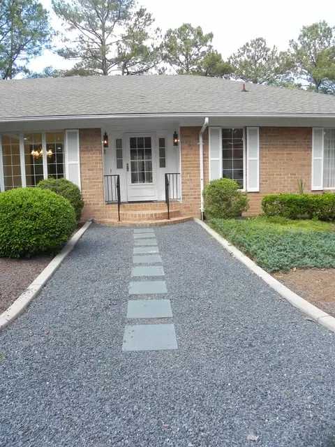 8 Eagle Rd, Whispering Pines, NC 28327 photo 3