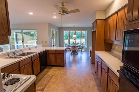 8 Eagle Rd, Whispering Pines, NC 28327 photo 11