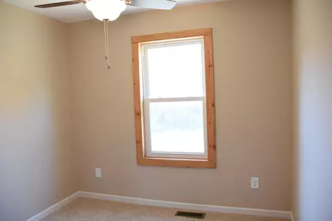 204 Benjamin St, Aberdeen, NC 28315 photo 7