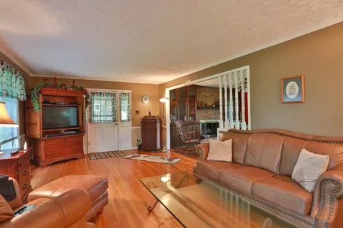 104 Alexander Dr, Hamlet, NC 28345 photo 3