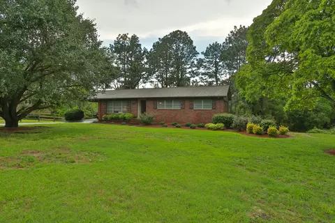 104 Alexander Dr, Hamlet, NC 28345 photo 29