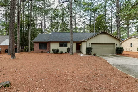 150 Westchester Cir, Pinehurst, NC 28374 photo 2