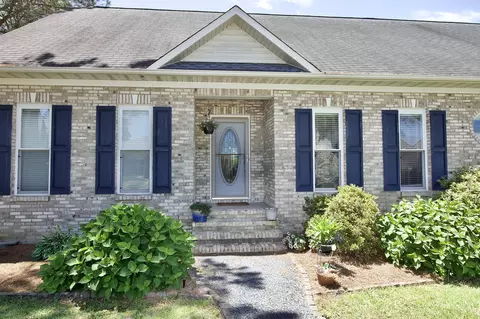 682 Cedar Pt, Vass, NC 28394 photo 3