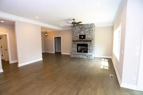139 Longleaf Dr, West End, NC 27376 photo 6