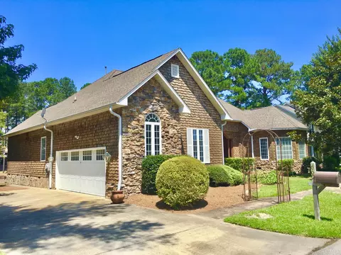 662 Cedar Pt, Vass, NC 28394 photo 2