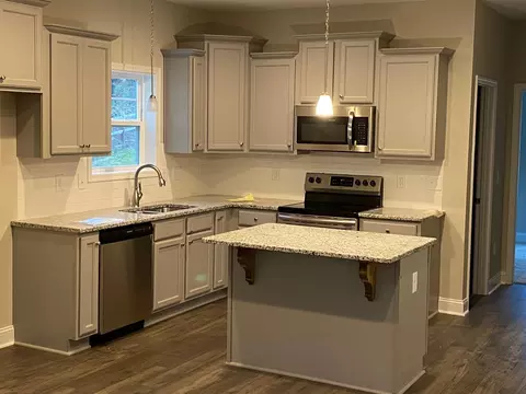 105 Ramsgate Ct, West End, NC 27376 photo 3