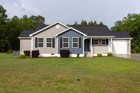 126 Arlee Dr, Hamlet, NC 28345 photo 1