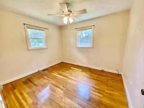 102 James Ave, Hamlet, NC 28345 photo 9