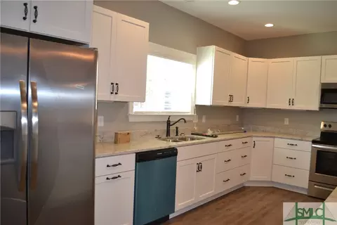 309 Babbling Brook Cir, Rincon, GA 31326 photo 8