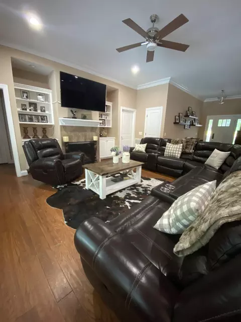 918 Devonshire Trl, Aberdeen, NC 28315 photo 4