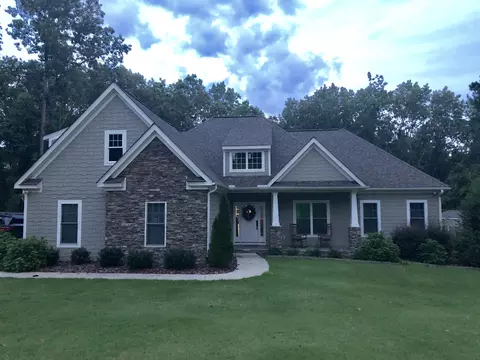 918 Devonshire Trl, Aberdeen, NC 28315 photo 1
