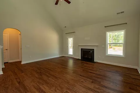 4200 Irwin Dr, Aberdeen, NC 28315 photo 9