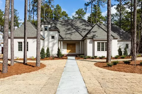 125 Chanticleer Dr, Pinehurst, NC 28374 photo 1
