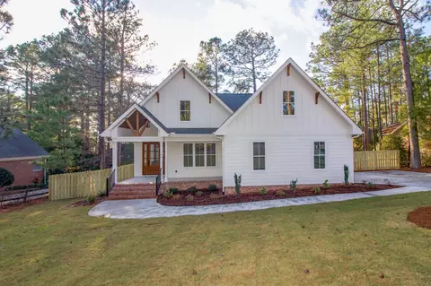 40 Live Oak Ln, Pinehurst, NC 28374 photo 1