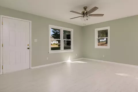 106 Curtis Ave, Hamlet, NC 28345 photo 5