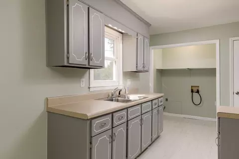 106 Curtis Ave, Hamlet, NC 28345 photo 8