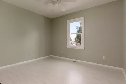 106 Curtis Ave, Hamlet, NC 28345 photo 12