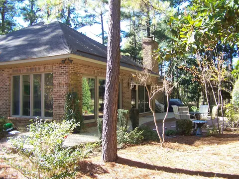 20 Ashkirk Dr, Pinehurst, NC 28374 photo 3