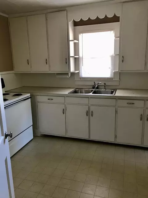 712 Jefferson St, Hamlet, NC 28345 photo 7