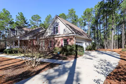 339 Longleaf Dr, West End, NC 27376 photo 2