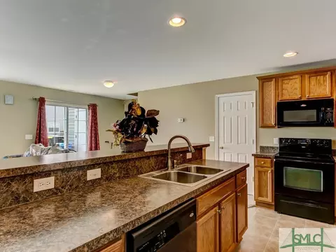 31 Sunbriar Ln, Savannah, GA 31407 photo 3