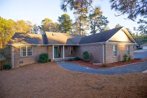 2 Overpeck Ln, Pinehurst, NC 28374 photo 1