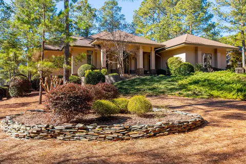 16 Mcmichael Dr, Pinehurst, NC 28374 photo 3