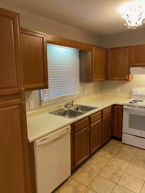 15 E Sawmill Rd, Pinehurst, NC 28374 photo 5