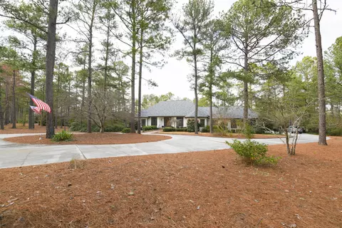 93 Stoneykirk Dr, Pinehurst, NC 28374 photo 1