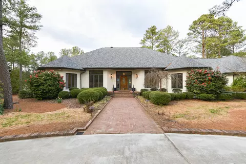 93 Stoneykirk Dr, Pinehurst, NC 28374 photo 2