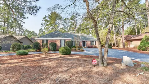 55 Rockland Ln, Pinehurst, NC 28374 photo 2