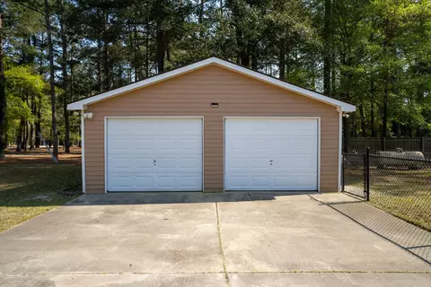143 Dixie Trl, Hamlet, NC 28345 photo 5