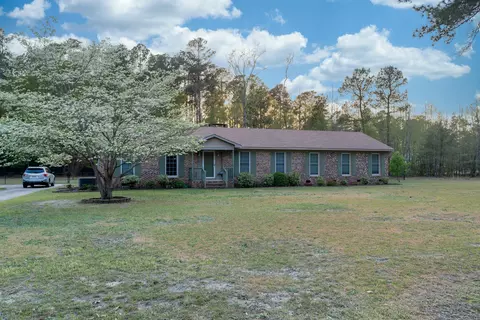 143 Dixie Trl, Hamlet, NC 28345 photo 23