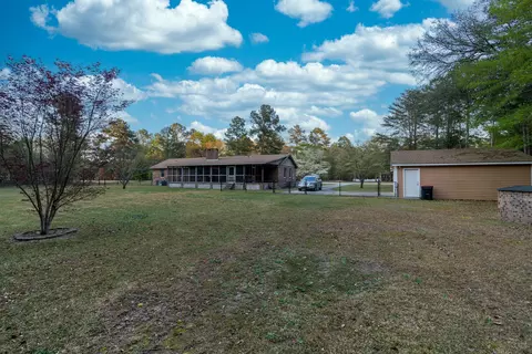 143 Dixie Trl, Hamlet, NC 28345 photo 19