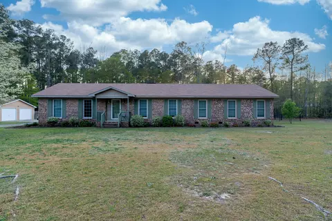 143 Dixie Trl, Hamlet, NC 28345 photo 2