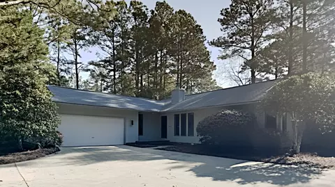 250 Lake Forest Dr, Pinehurst, NC 28374 photo 1