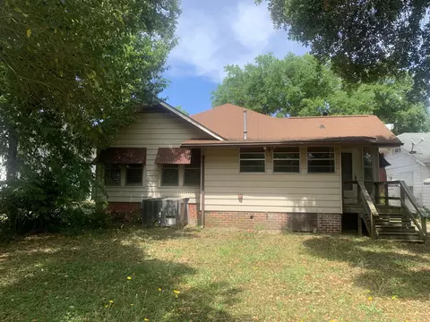 315 Myrtle Ave, Hamlet, NC 28345 photo 1