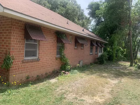 315 Myrtle Ave, Hamlet, NC 28345 photo 2
