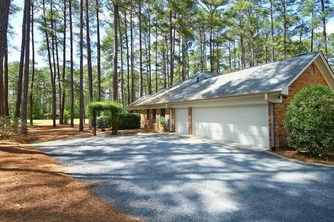 53 Pinewild Dr, Pinehurst, NC 28374 photo 2