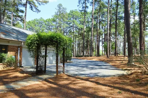 53 Pinewild Dr, Pinehurst, NC 28374 photo 3