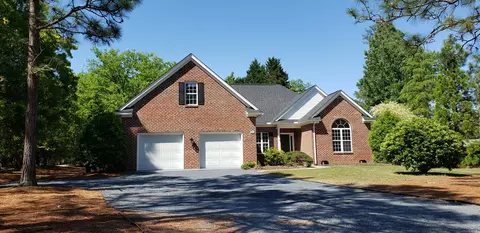 300 Sugar Pine Dr, Pinehurst, NC 28374 photo 1