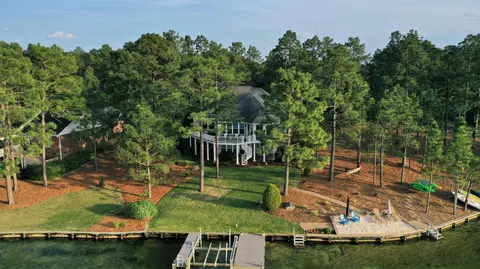 325 Longleaf Dr, West End, NC 27376 photo 4