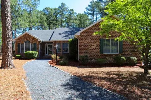 215 Pine Vista Dr, Pinehurst, NC 28374 photo 1