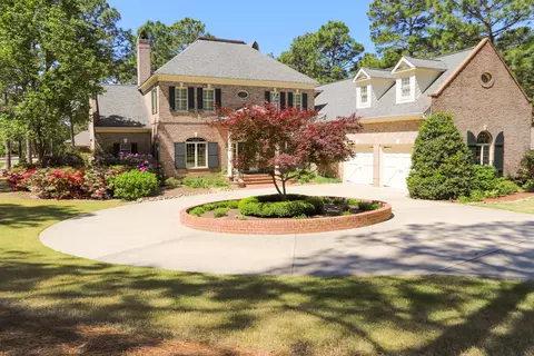 34 Mcmichael Dr, Pinehurst, NC 28374 photo 2