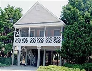417 5th St, Sunset Beach, NC 28468 photo 2