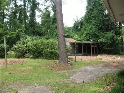 76 Elm St, Fair Bluff, NC 28439 photo 5