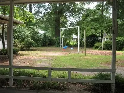 76 Elm St, Fair Bluff, NC 28439 photo 3