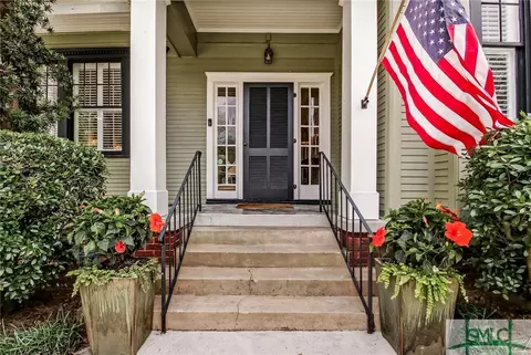 131 E 48th St, Savannah, GA 31405 photo 2